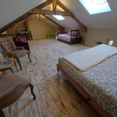 Les Trois L Bed & Breakfast Gindou Eksteriør bilde