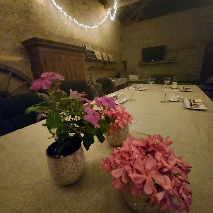 Les Trois L Bed & Breakfast Gindou Eksteriør bilde