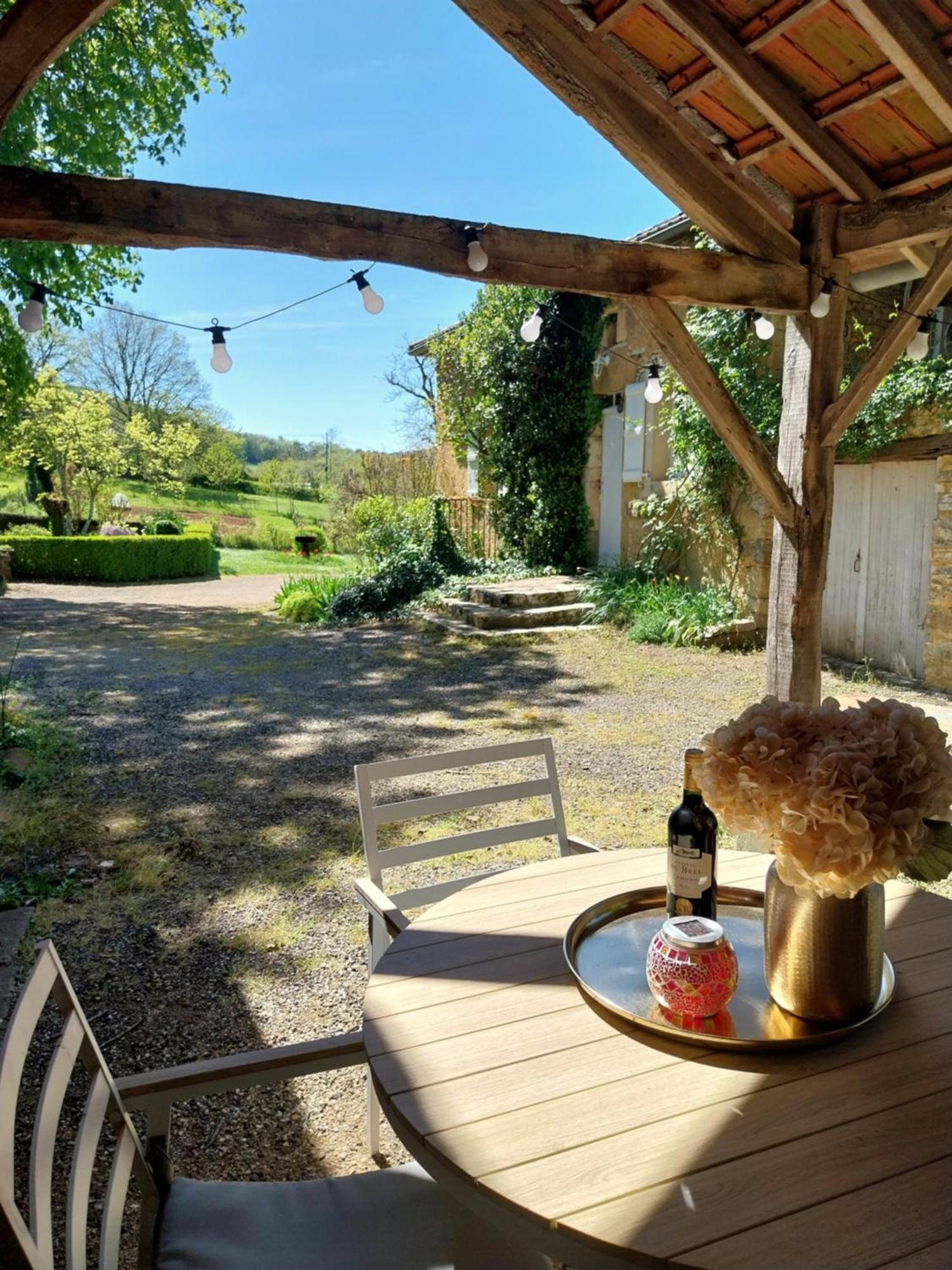 Les Trois L Bed & Breakfast Gindou Eksteriør bilde